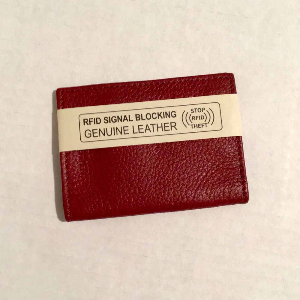 GH BASS & CO. GENUINE LEATHER I.D WALLET